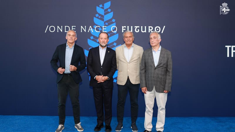 El campo principal del Dépor Training Center, bautizado como campo Arsenio Iglesias, que "fue y seguirá siendo el alma de este Club"