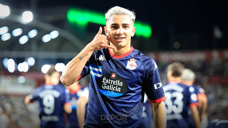 Yeremay reafirma o seu compromiso co proxecto do RC Deportivo