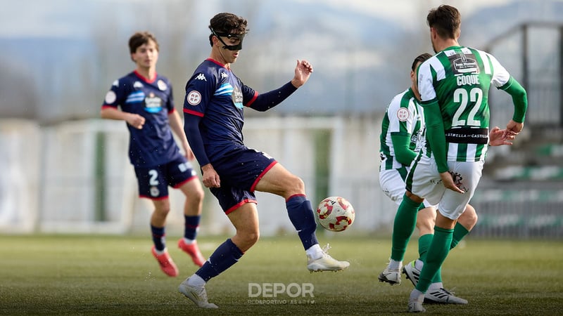 Un Fabril pragmático suma 3 puntos en Guijuelo con outro gol decisivo de Alfaro no primeiro do tres partidos do filial en 7 días