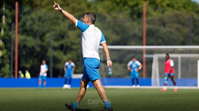 Antonio Hidalgo comeza a debuxar o seu Dépor