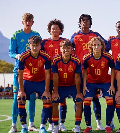 Mauro Valeiro xogou completo o partido de España sub-18 ante Arabia Saudí, que acabou en triunfo español por 2-1