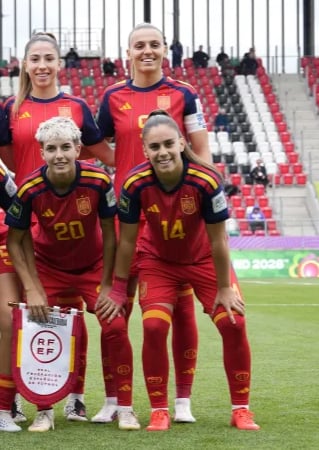 Marisa García y Ainoa Gómez fueron protagonistas en la goleada histórica en un Mundial sub-20 lograda por España ante Nueva Caledonia por 11-0