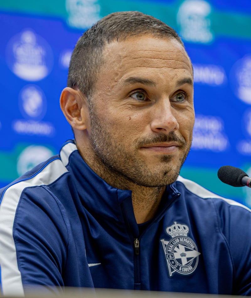 Alberto Rodríguez se muestra tras el triunfo ante el Deportivo Alavés "orgulloso del trabajo de las jugadoras en el día a día"