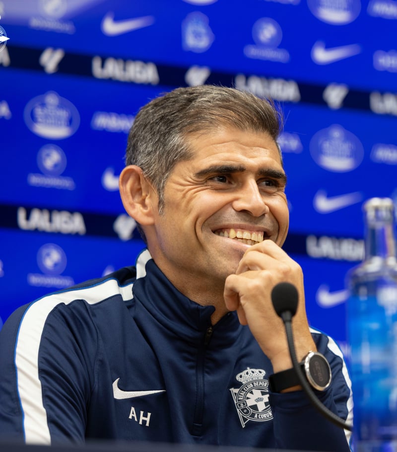 Antonio Hidalgo advierte que en LaLiga EA Sports "todo te penaliza demasiado si no estás muy concentrado, muy atento a todo tipo de jugadas"