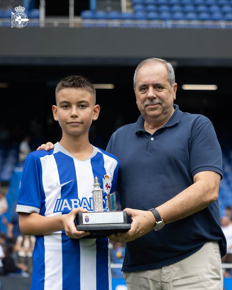 manuelvazquezminiteresaherrera0813.jpg