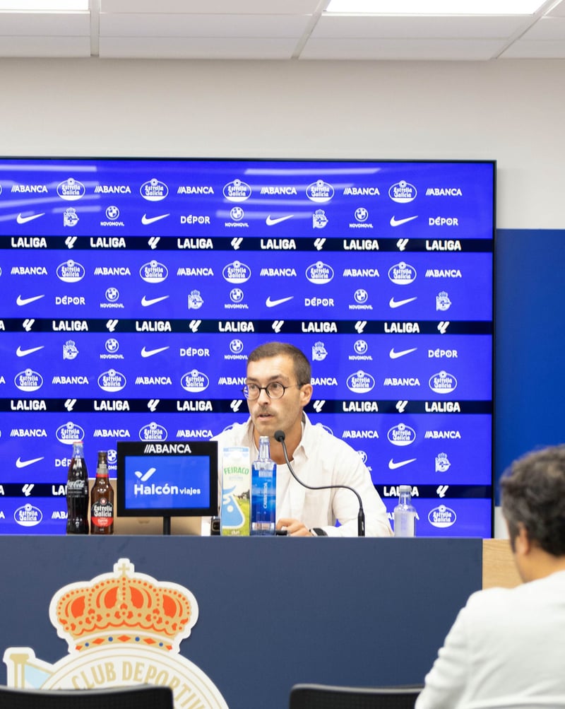 El RC Deportivo conformará una mesa de diálogo con representantes de Maratón, las peñas y el Club