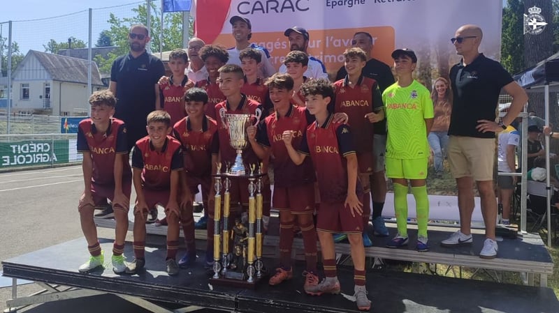 Resultados del fin de semana, con título para el San Tirso SD Cadete en Tenerife y para el Alevín A en Francia; y calendario de las semifinales del Mini Trofeo Teresa Herrera
